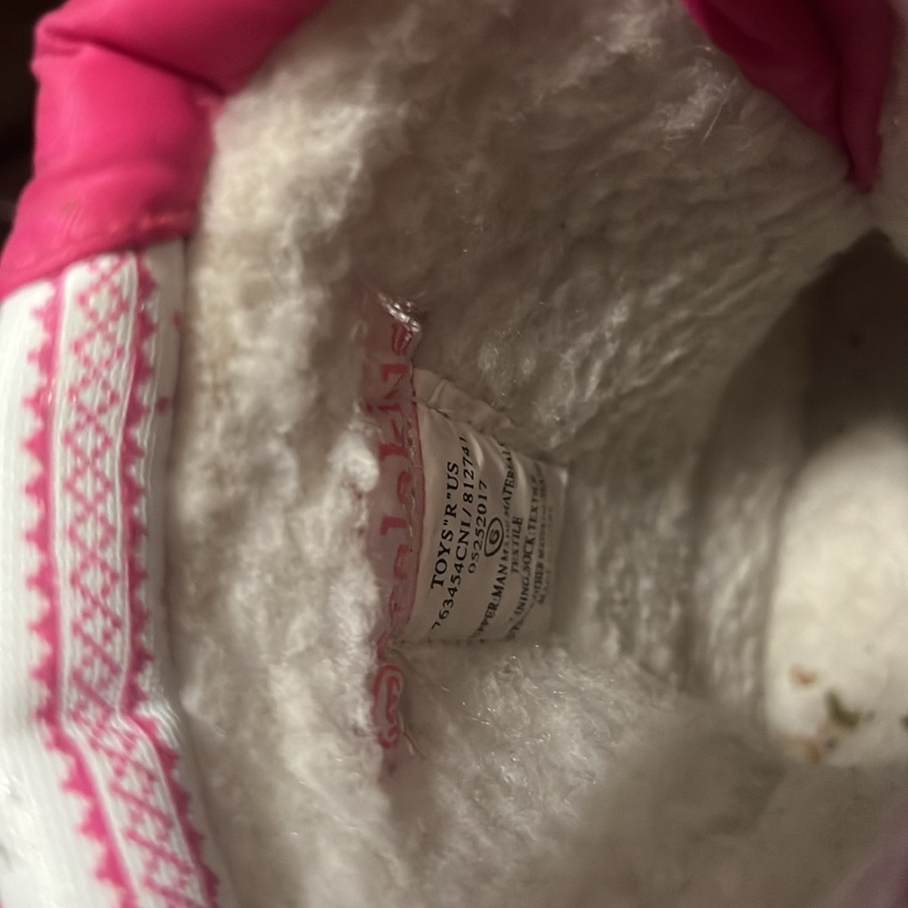 Gently used lined snow boots. - Picture 5 of 5